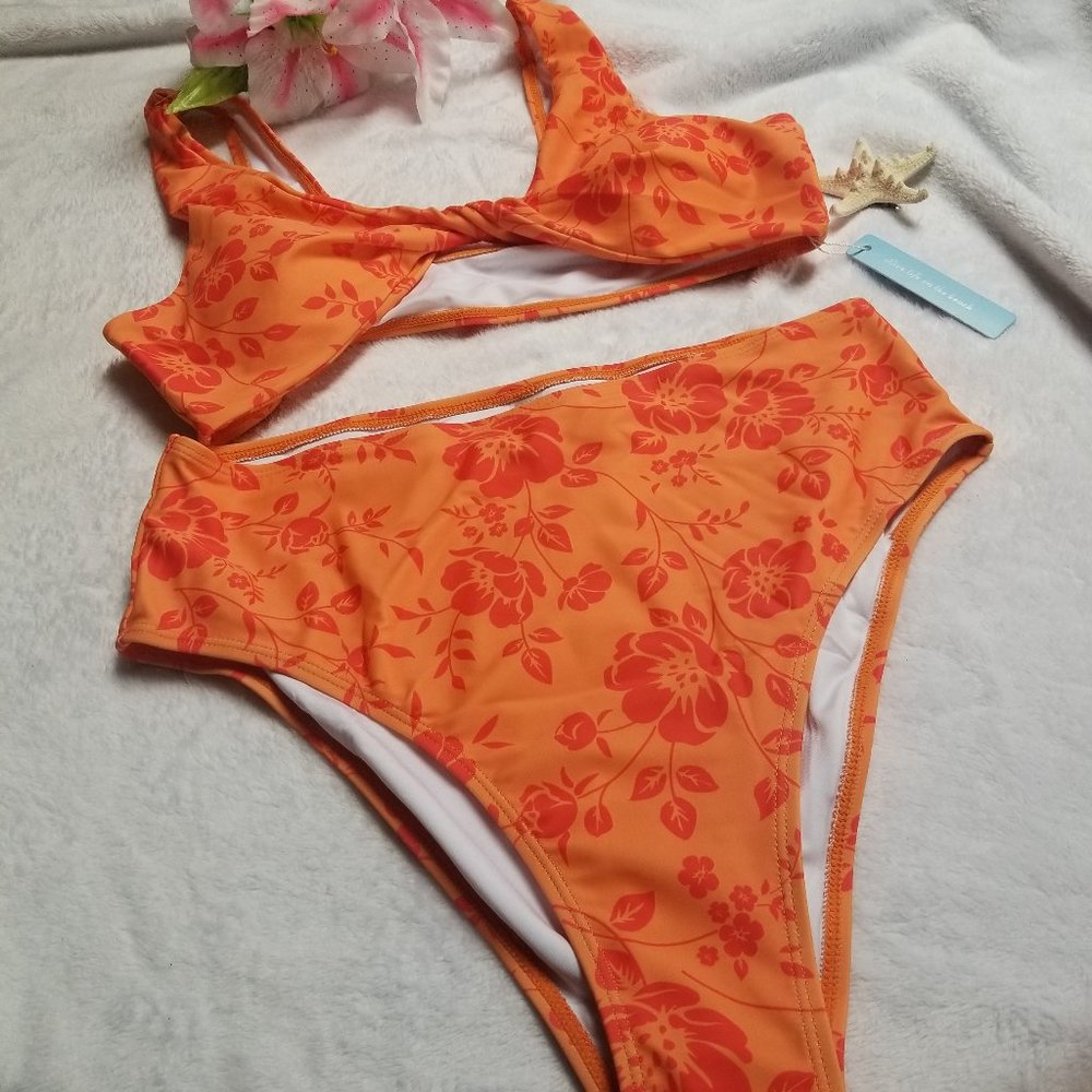 NWT Live Life on the Beach  Two Piece Bathing Suit  Size L